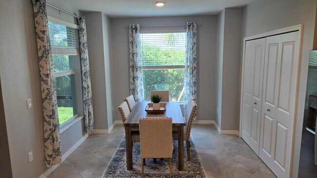 Building Photo - 14281 Heritage Landing Blvd