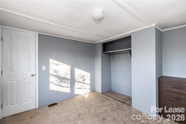 Building Photo - 126 Poe Dr