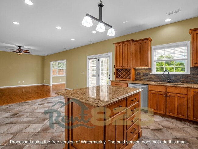 Building Photo - 243 Wildbriar Rd