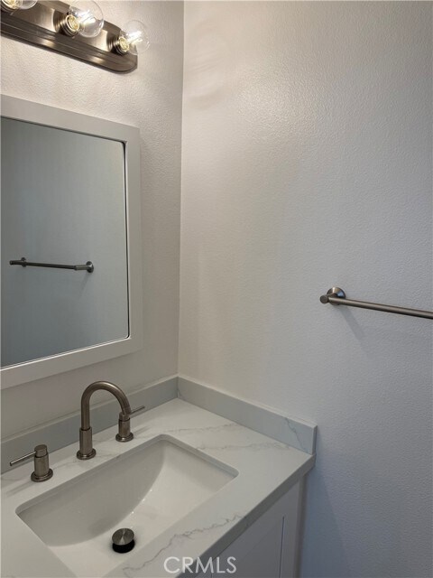 Building Photo - 30902 Club House Dr