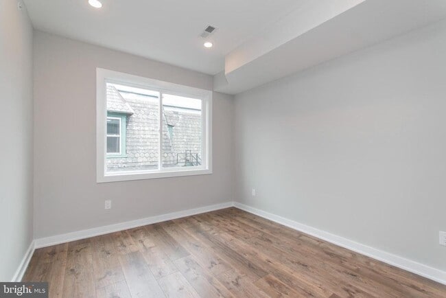 Building Photo - 439 N 35th St