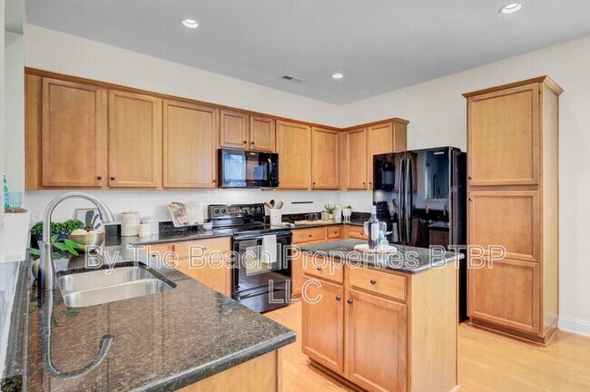 Building Photo - 9714 Seed St