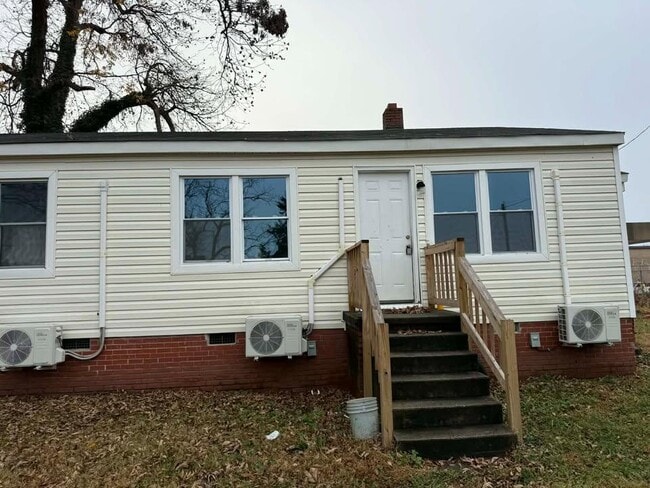 Building Photo - 115 Chestnut Dr