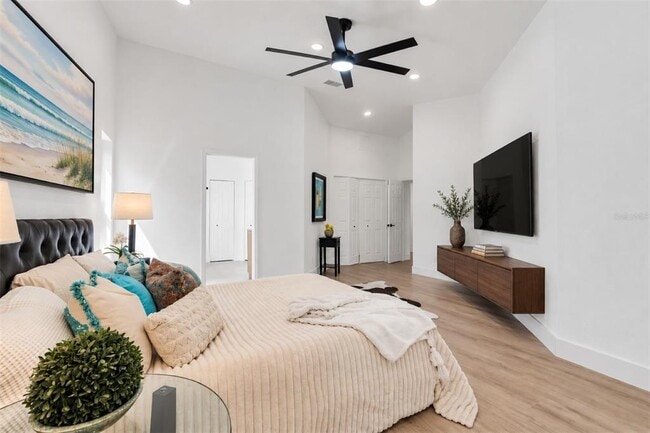 Building Photo - 630 Pinta Dr