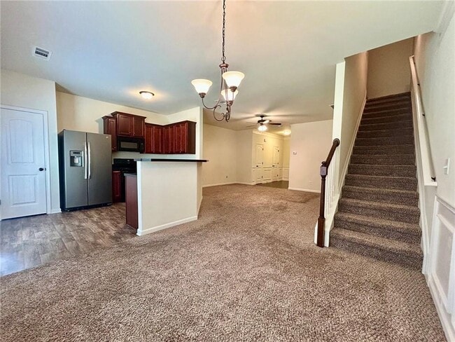 Building Photo - 664 Oakside Pl