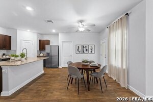 Building Photo - 829 Margay Lp
