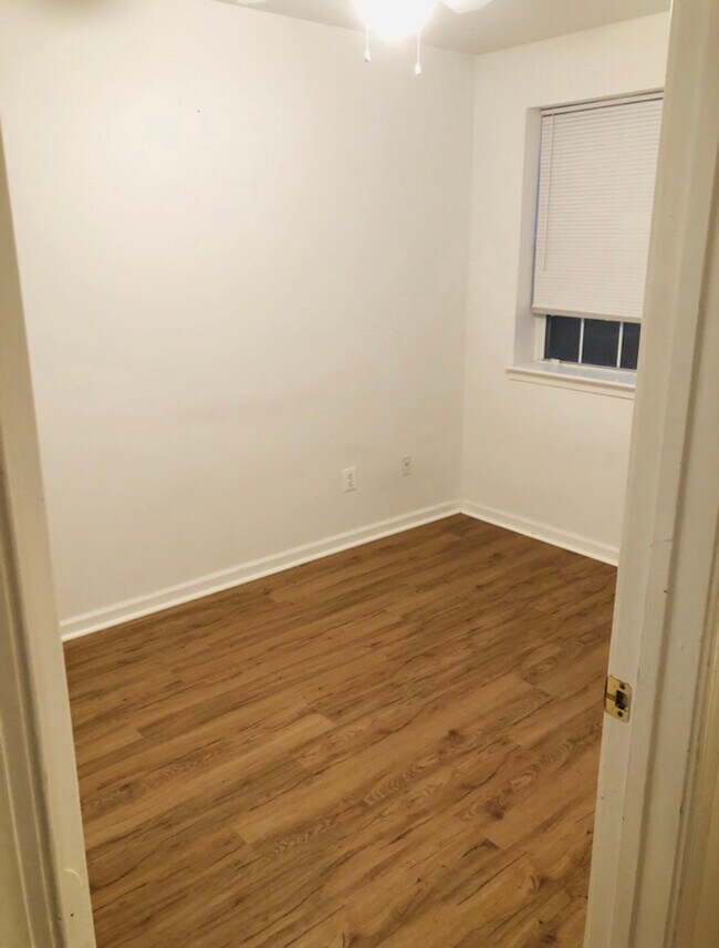 Building Photo - 4128 Ashmere Cir