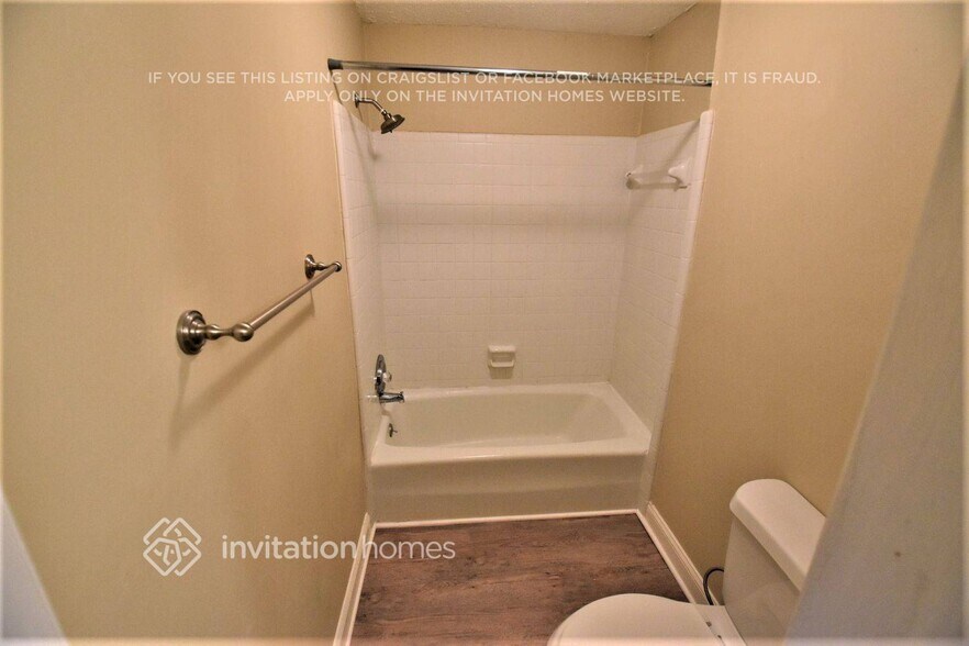 Building Photo - 5281 Shallow Wood Ln