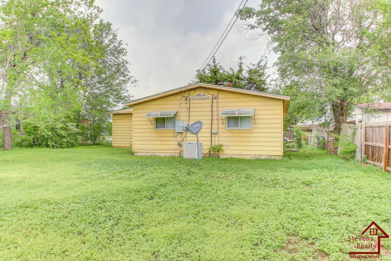 Building Photo - 1436 NW Ozmun Ave