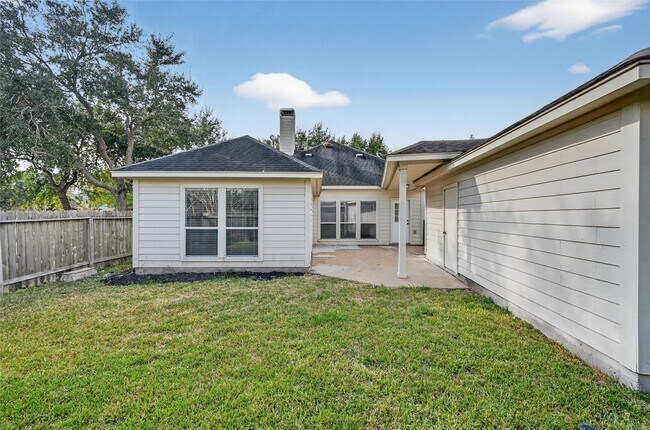 Building Photo - 4902 Lake Catherine Ct