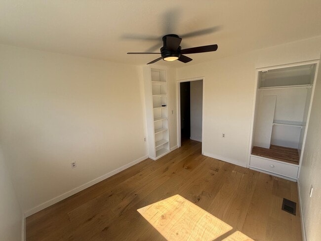 Building Photo - Spacious 4 Bedroom | 3 Bathroom | House in Curtis Park