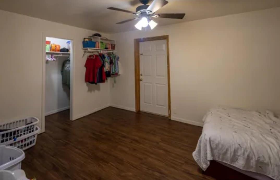 Building Photo - 10607 FM 2767