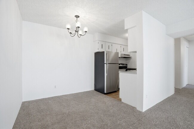 Building Photo - $1,195.95 - 1 Bed, 1 Bath Condo in Denver with Outdoor Patio Space