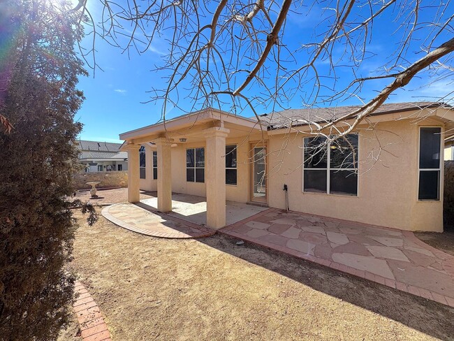 Building Photo - East El Paso 4 bed Refrig A/C!