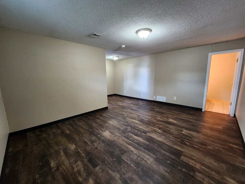 3rd Non-Conforming Bedroom - 8902 Haskins St