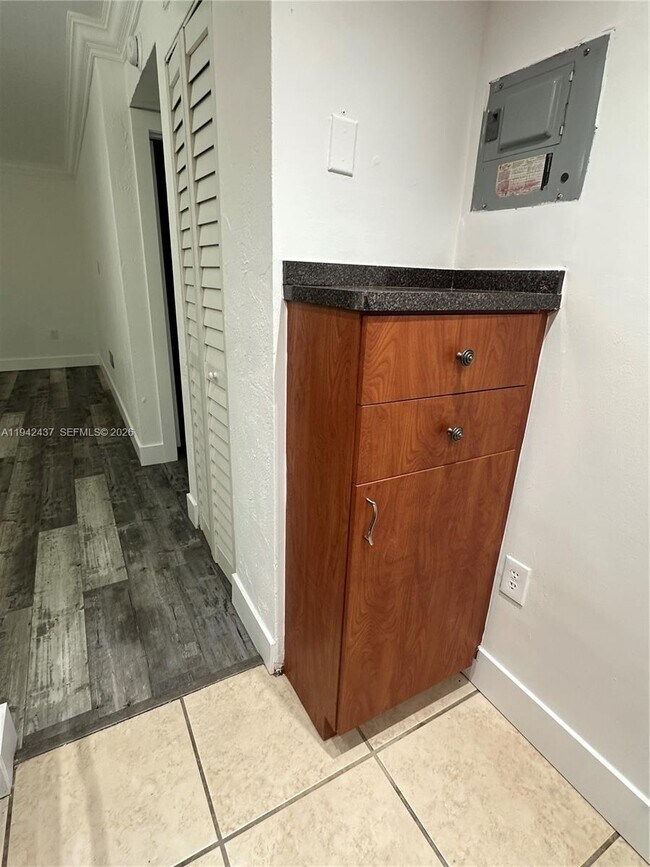 Building Photo - 8605 SW 68th Ct