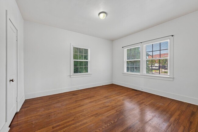 Building Photo - 251 Forbes Ave