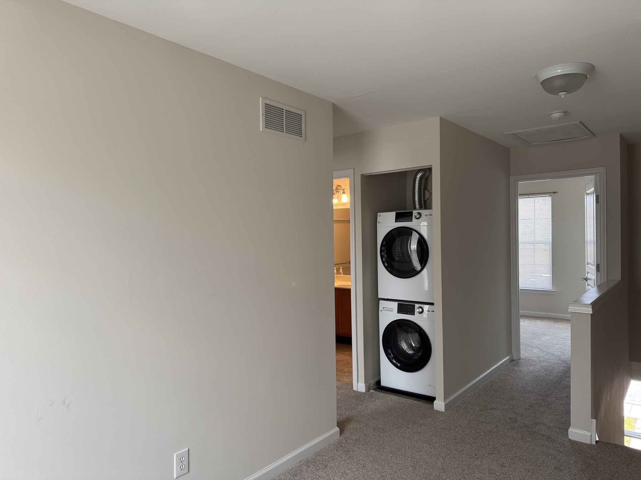 Office-Sitting Area/Washer & Dryer - 1540 Artisan Ct