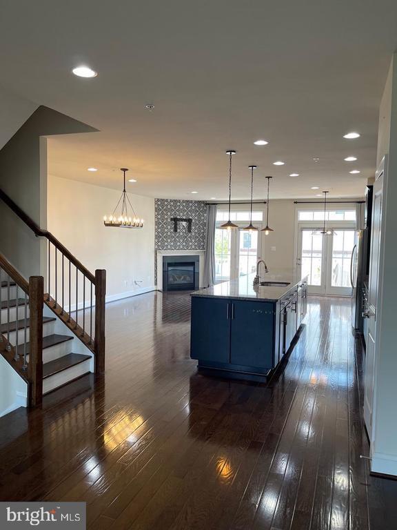 Building Photo - 44711 Plympton Square