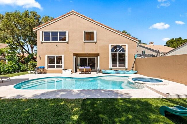 Building Photo - 6805 NW 75th Ct