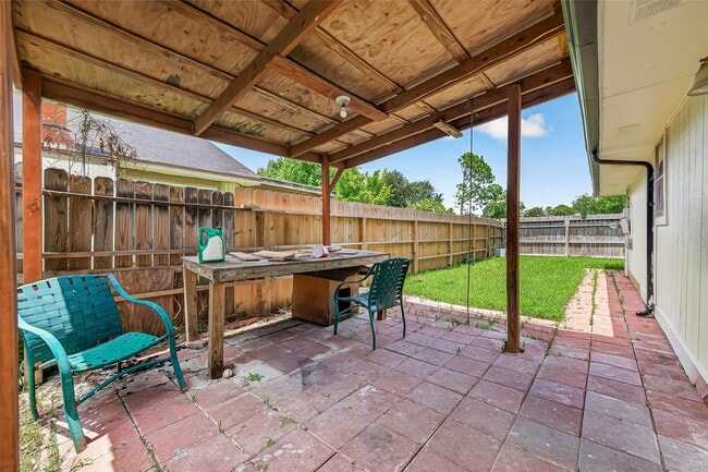 Building Photo - 10814 Parkland Woods Dr
