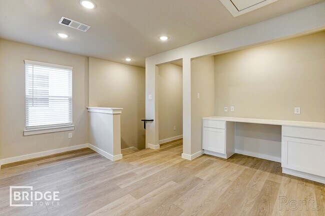 Building Photo - BRIDGEWATER PLAN