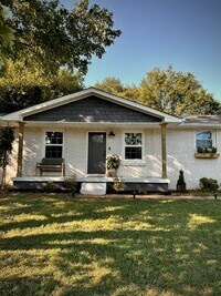 Building Photo - 3814 Crouch Dr