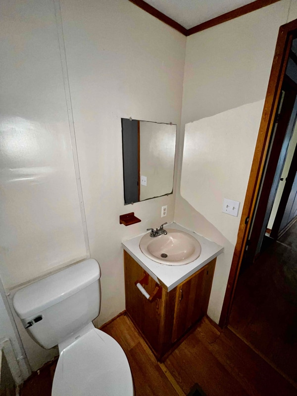 Building Photo - 1038 Maple Dr