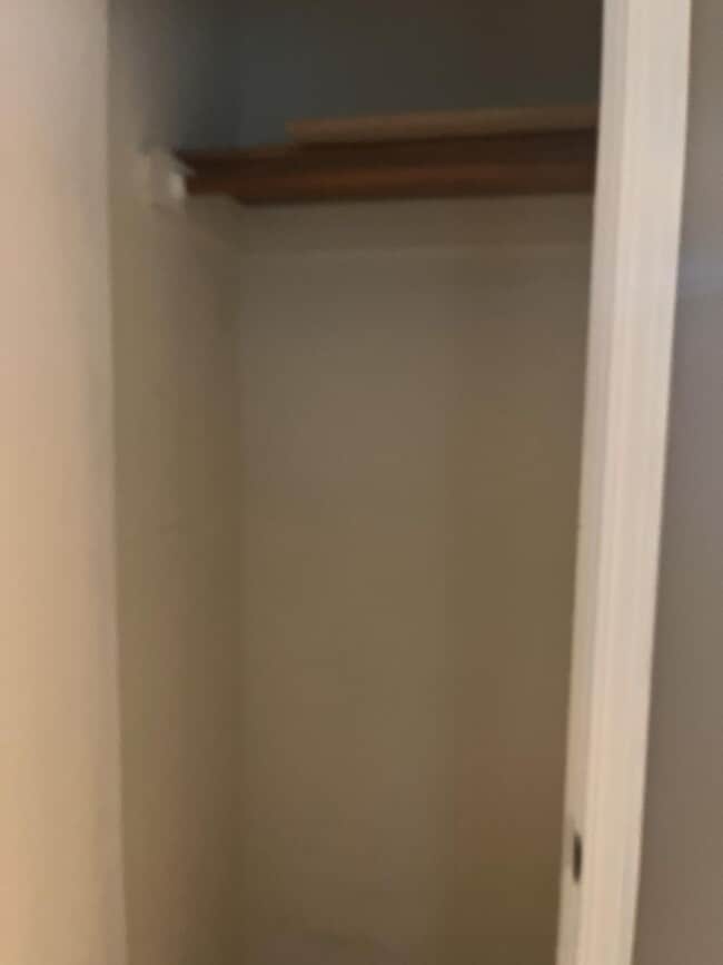 Building Photo - 3 bed 2.5 bath townhome off Bob Billings!