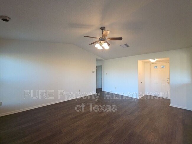 Building Photo - 304 McClendon Dr