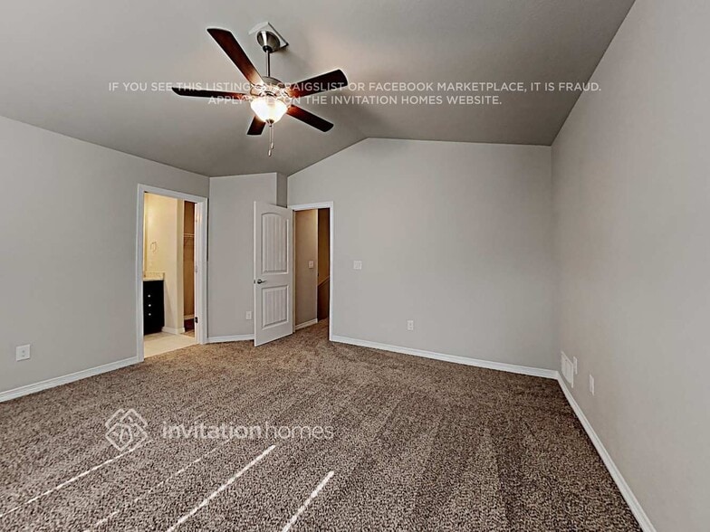 Building Photo - 10833 Pigeon Dr