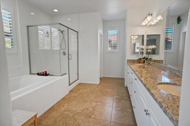 Building Photo - For Lease: Stunning Modern Pool Home in th...