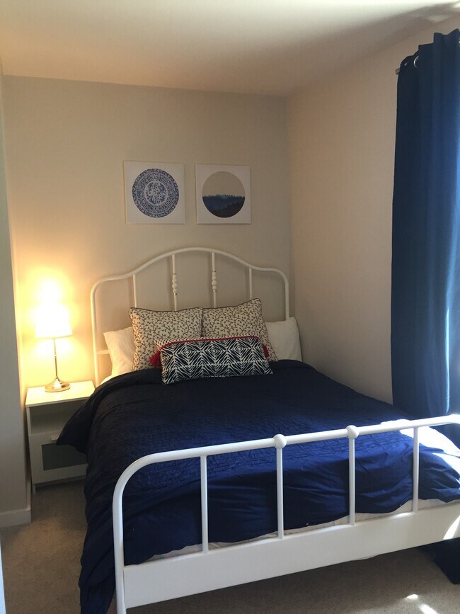 Building Photo - 104 Ferry St