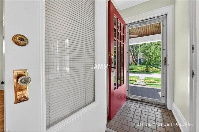 Building Photo - 3025 Meadowbrook Blvd
