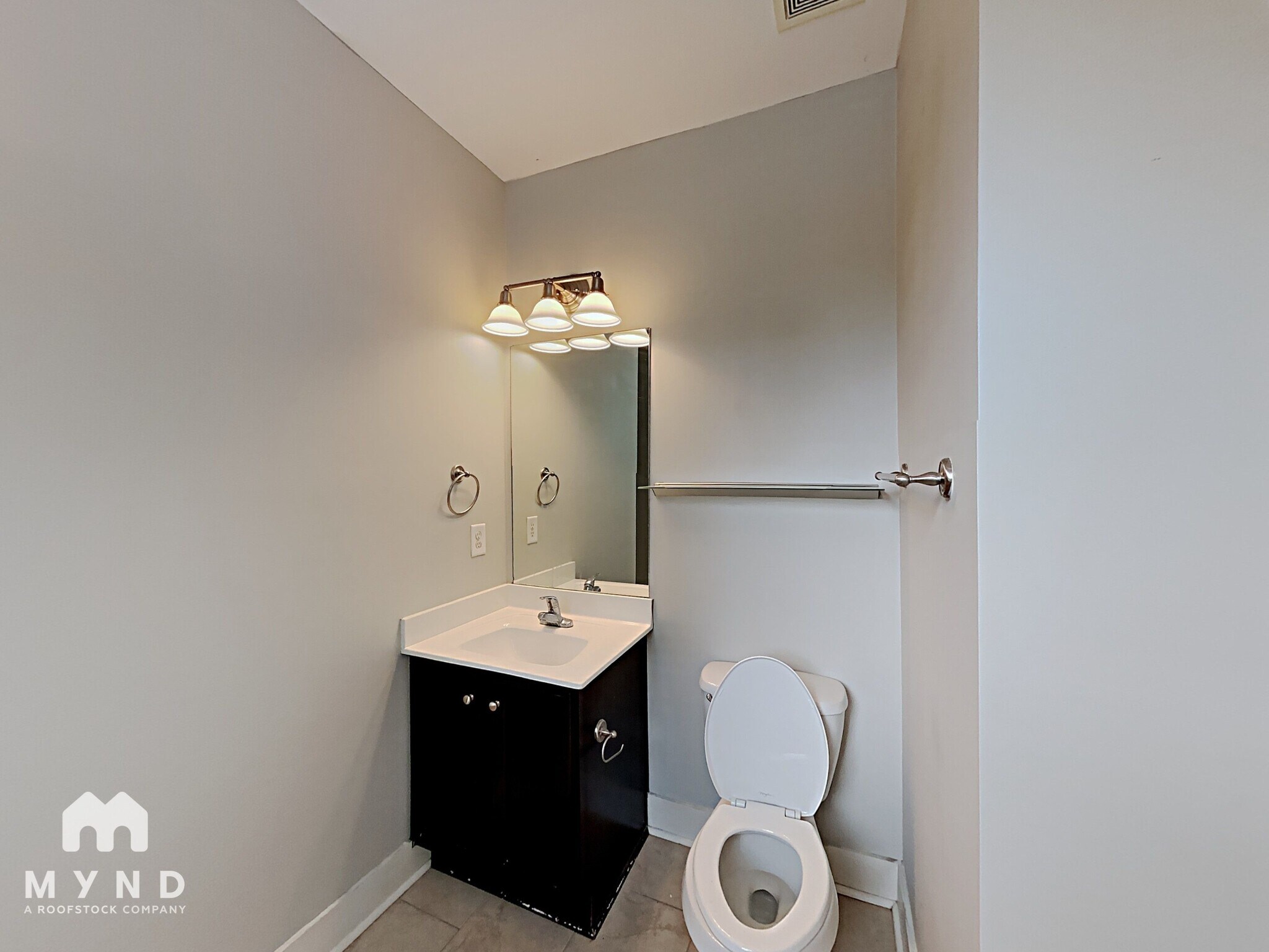 Building Photo - 183 Herring St