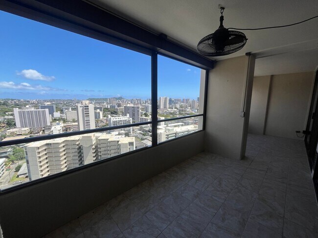 Building Photo - Mott Smith Laniloa
