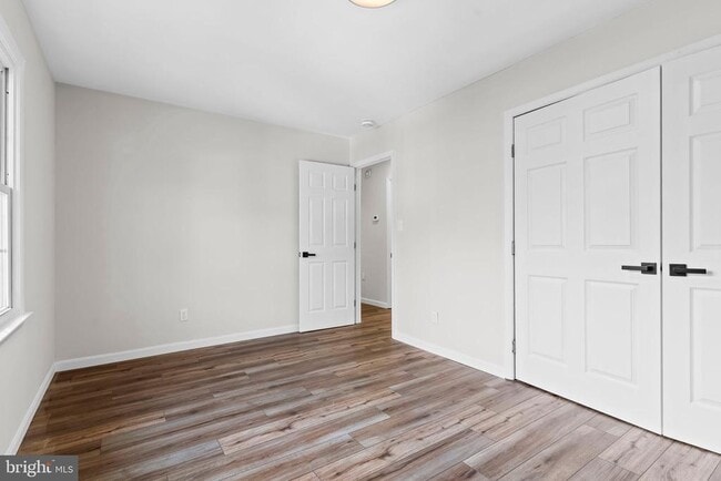 Building Photo - 46520 Rosewood Dr