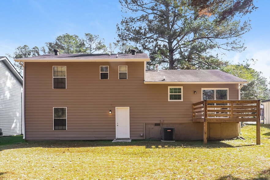 Building Photo - 2465 Fairway Cir SW