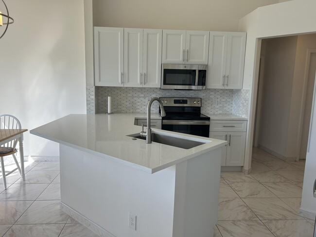 Building Photo - 9589 Tavernier Dr