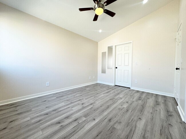 Building Photo - 68745 Tachevah Dr