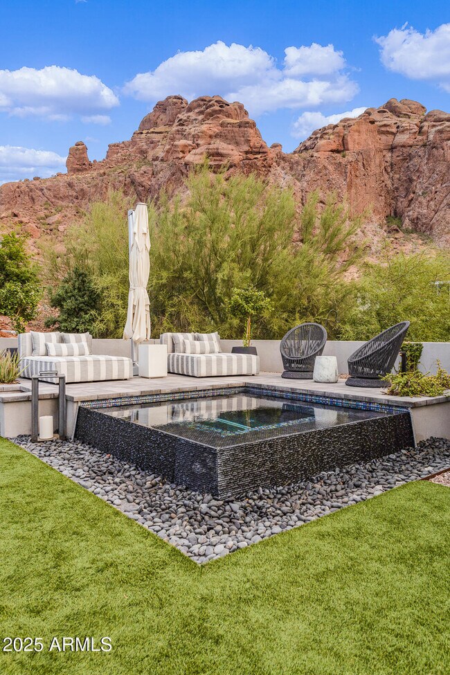 Building Photo - 5841 N Echo Canyon Cir