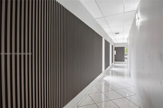 Building Photo - 16740 NE 9th Ave