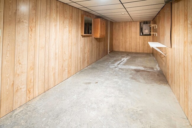 Building Photo - 10449 Travis St