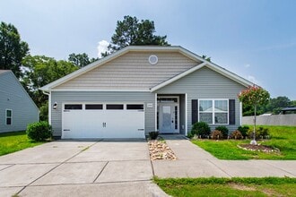 Building Photo - 4 Bedroom Ranch in Creedmoor!