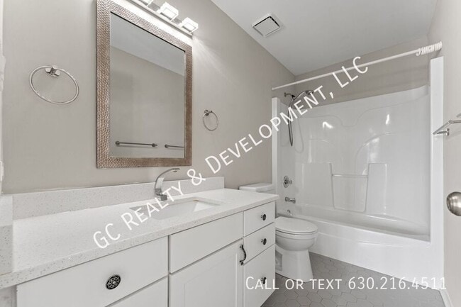 Building Photo - 6711 Whisper Glen Dr