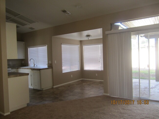 Building Photo - CANYON CREST GORGEOUS SINGLE STORY