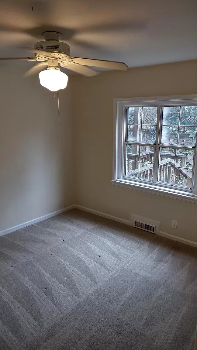 Building Photo - 211 Garden Ln