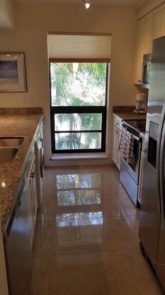 Building Photo - 326 Brackenwood Cir