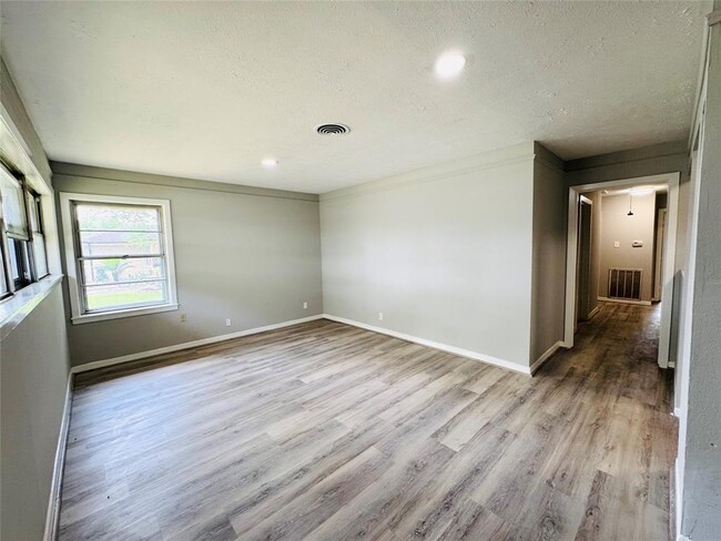 Building Photo - 7905 Turquoise Ln