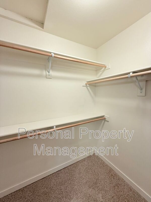 Building Photo - 3512 NE 61st Way